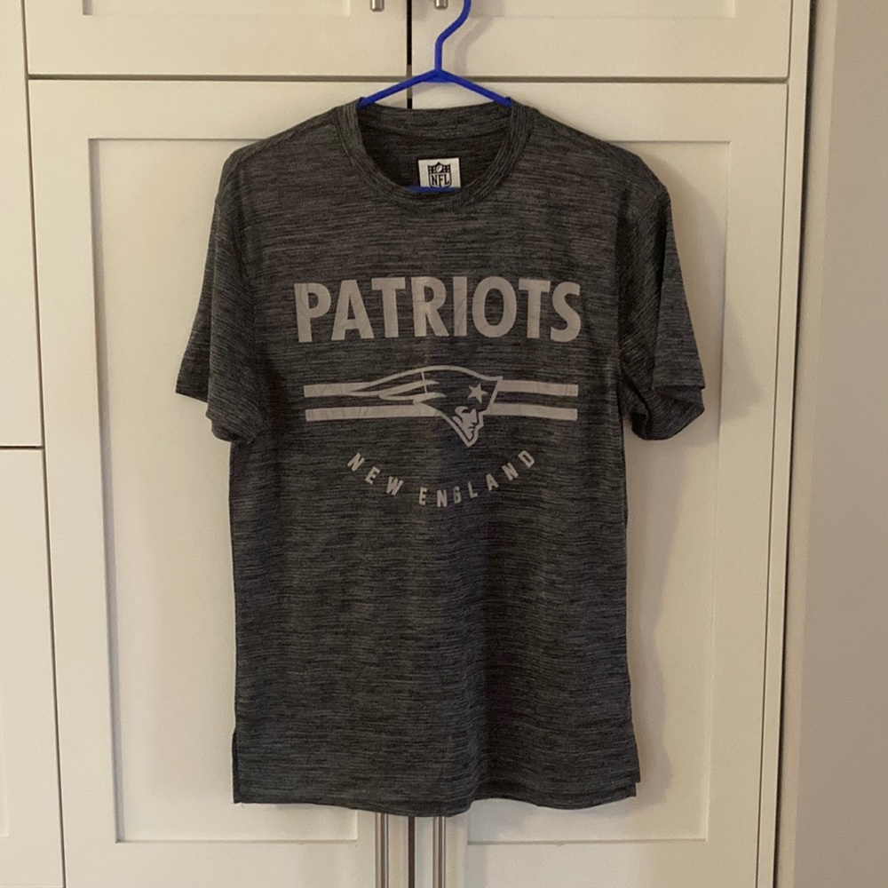NFL Team Apparel T Shirt - New England Patriots